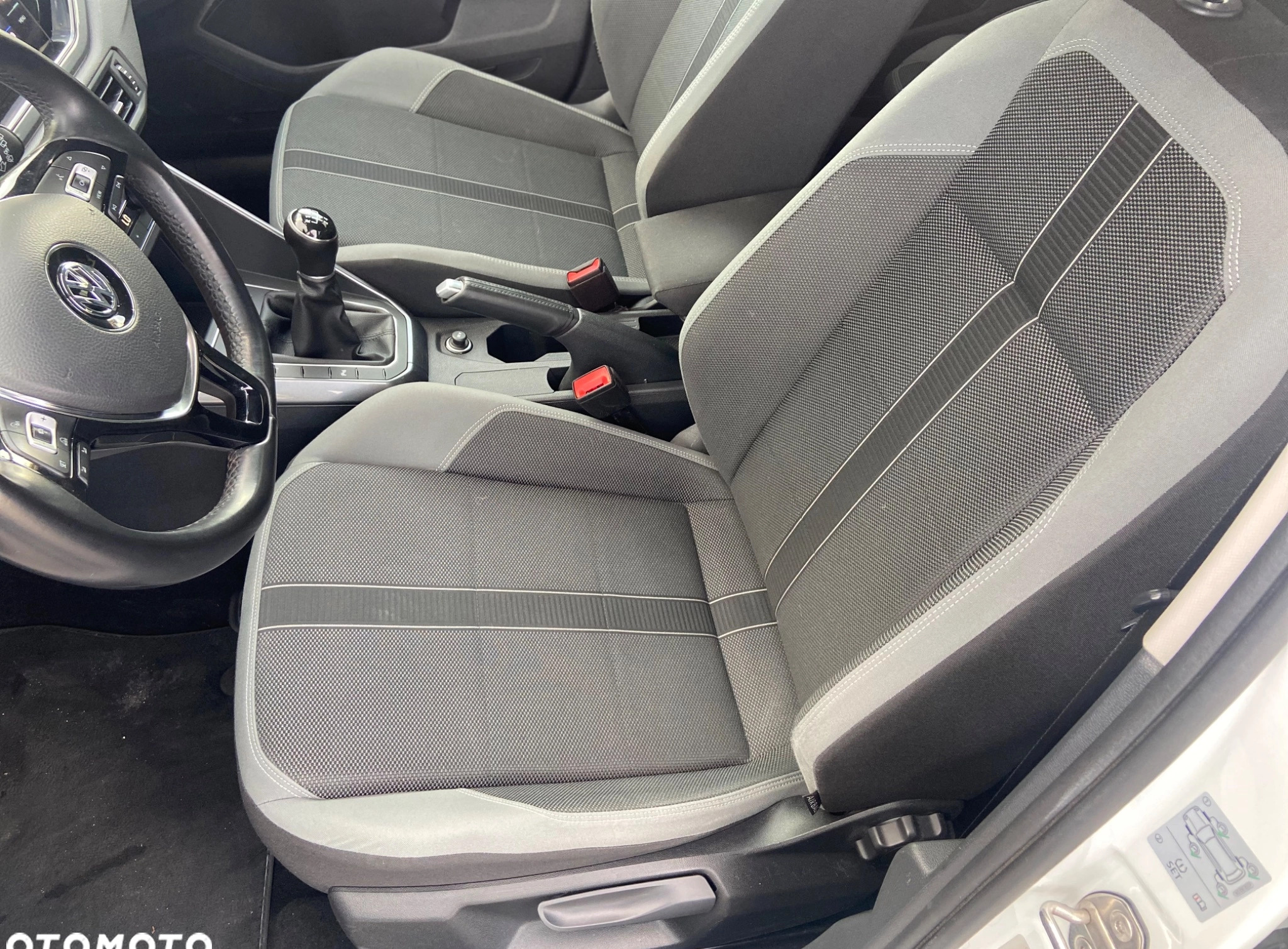 Volkswagen Polo cena 46900 przebieg: 190000, rok produkcji 2018 z Puławy małe 301